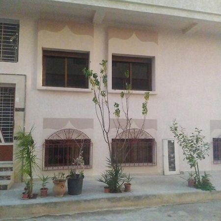 Duplex Pour Famille Seulement Apartment Fez Bagian luar foto