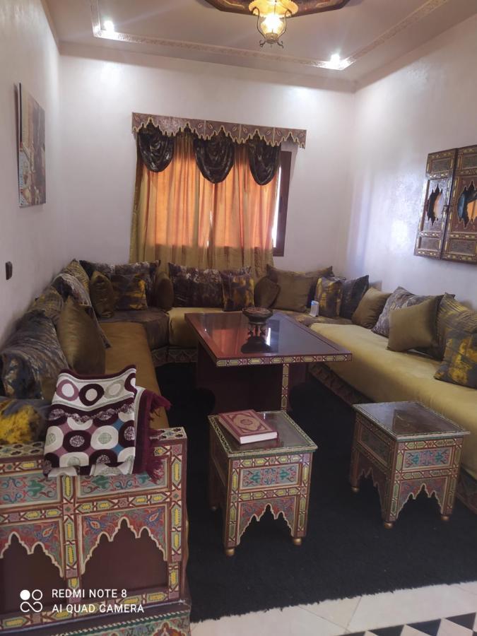 Duplex Pour Famille Seulement Apartment Fez Bagian luar foto