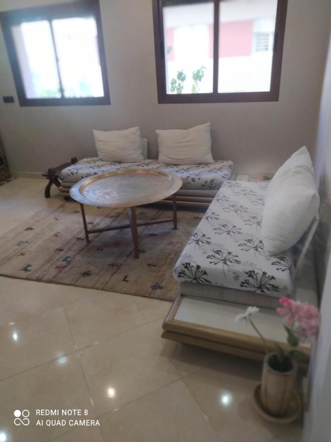 Duplex Pour Famille Seulement Apartment Fez Bagian luar foto