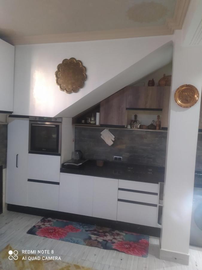 Duplex Pour Famille Seulement Apartment Fez Bagian luar foto