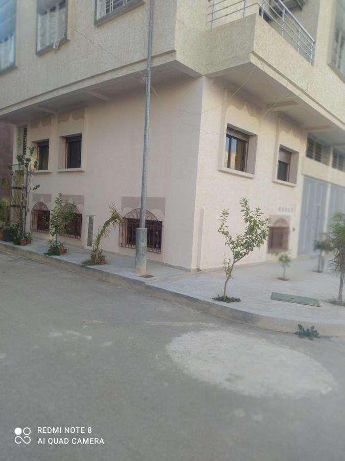 Duplex Pour Famille Seulement Apartment Fez Bagian luar foto