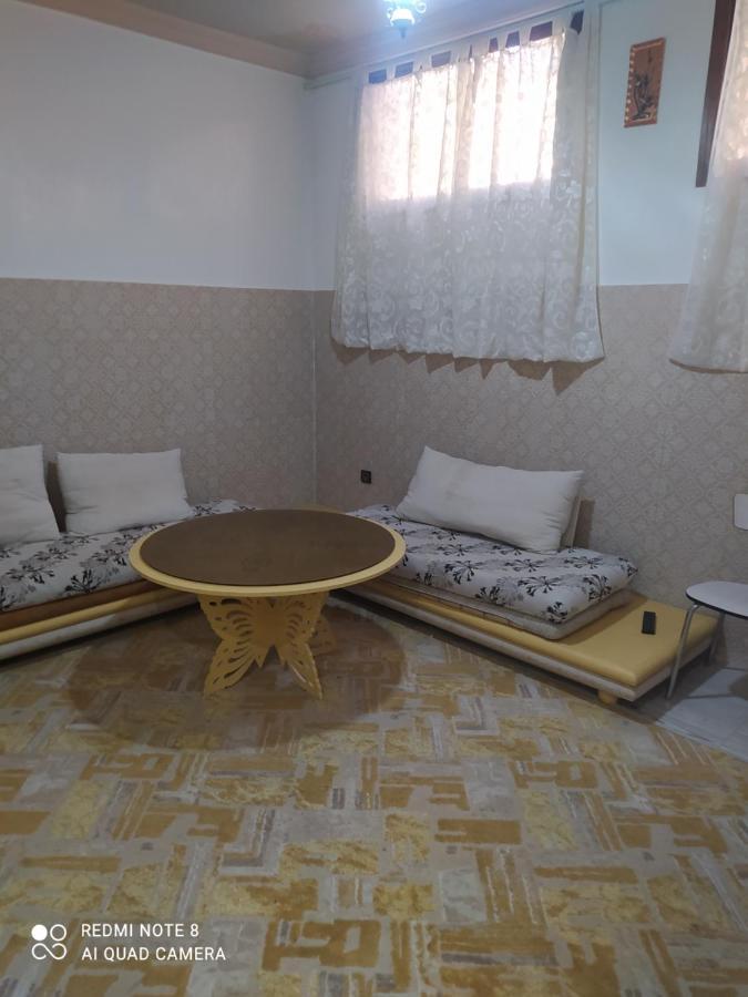 Duplex Pour Famille Seulement Apartment Fez Bagian luar foto