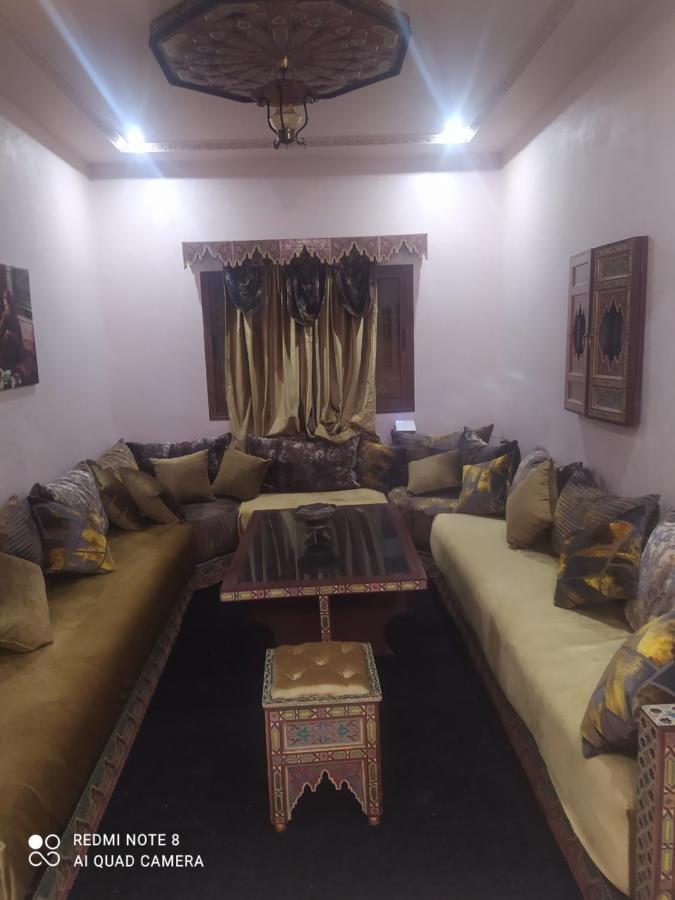 Duplex Pour Famille Seulement Apartment Fez Bagian luar foto